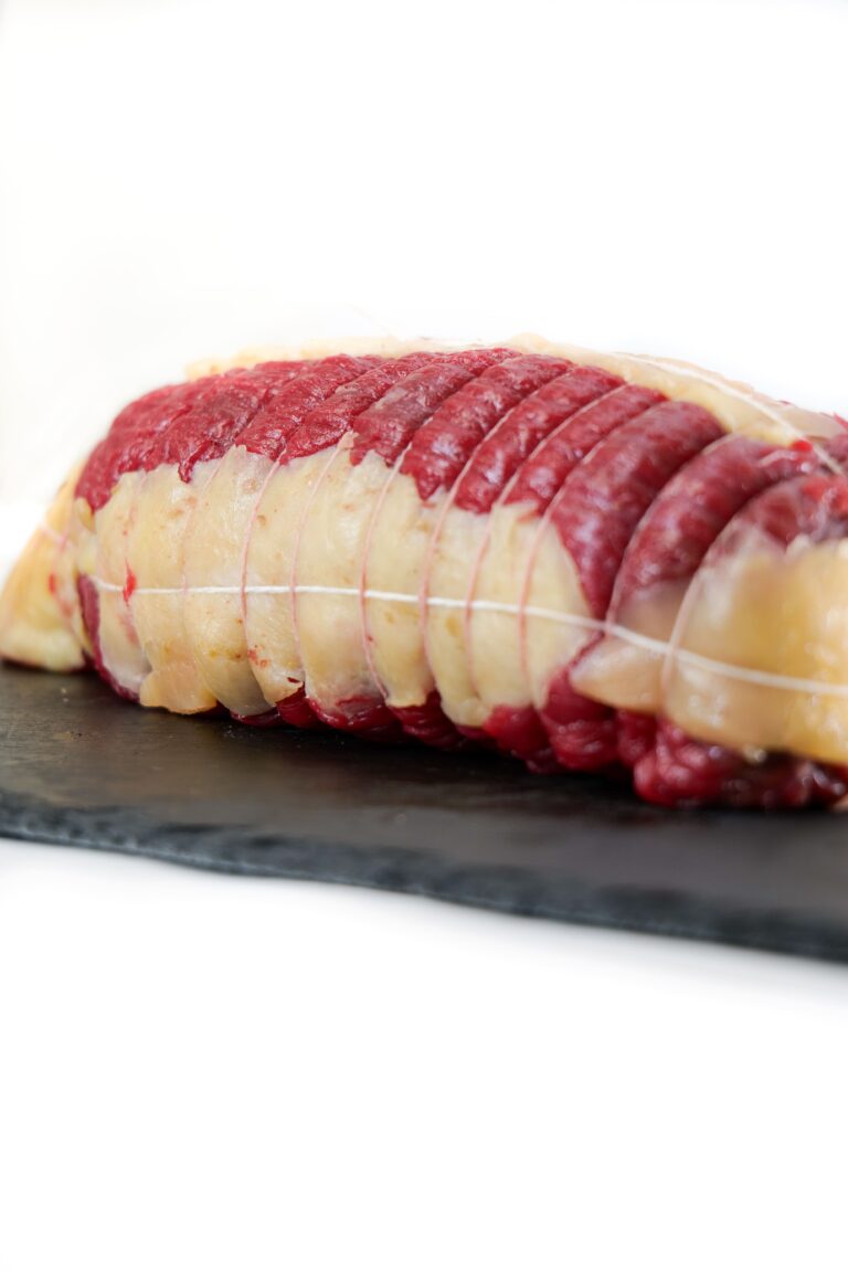 Roti de Boeuf dans le cœur de rumsteck, tendre, goûteux et bardé au gras de boeuf (à l&rsquo;ancienne)